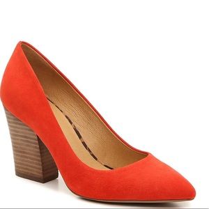 Flame Crown Vintage pump